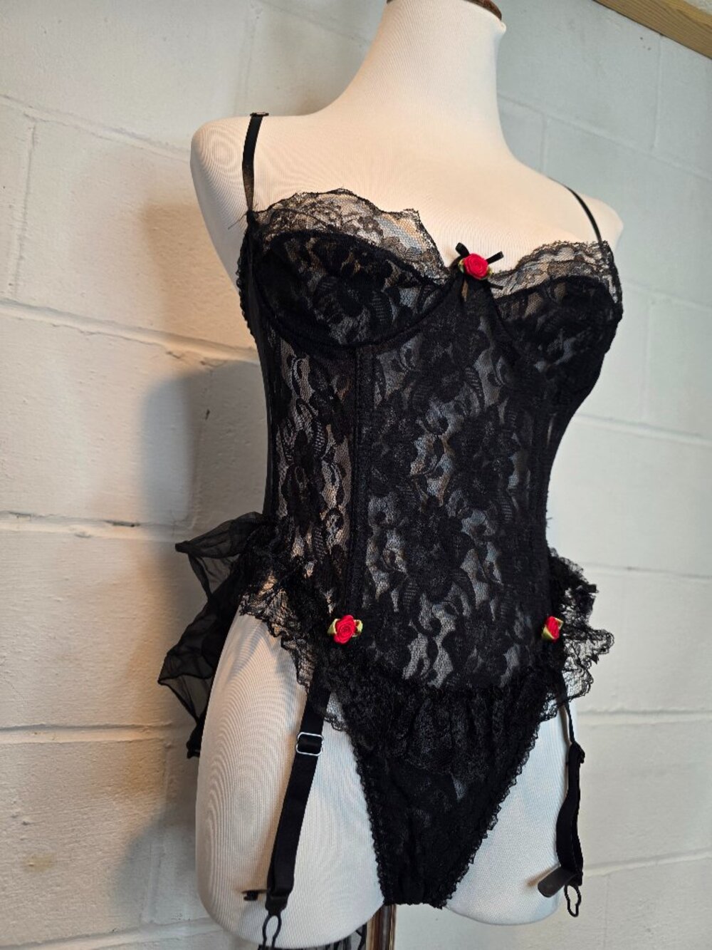 Vintage Goth Operacore Vamp Alt Black Lace Bodysuit Teddy, w/ Red Rose Accents